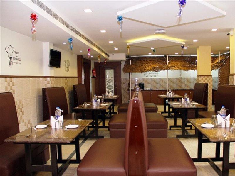Poppys S.E.T Residency Hotel Kumbakonam Exterior photo