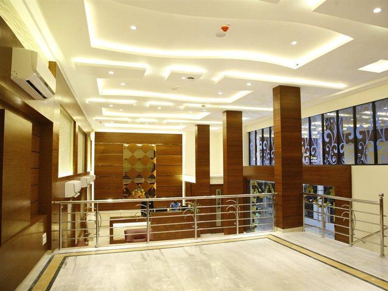 Poppys S.E.T Residency Hotel Kumbakonam Exterior photo
