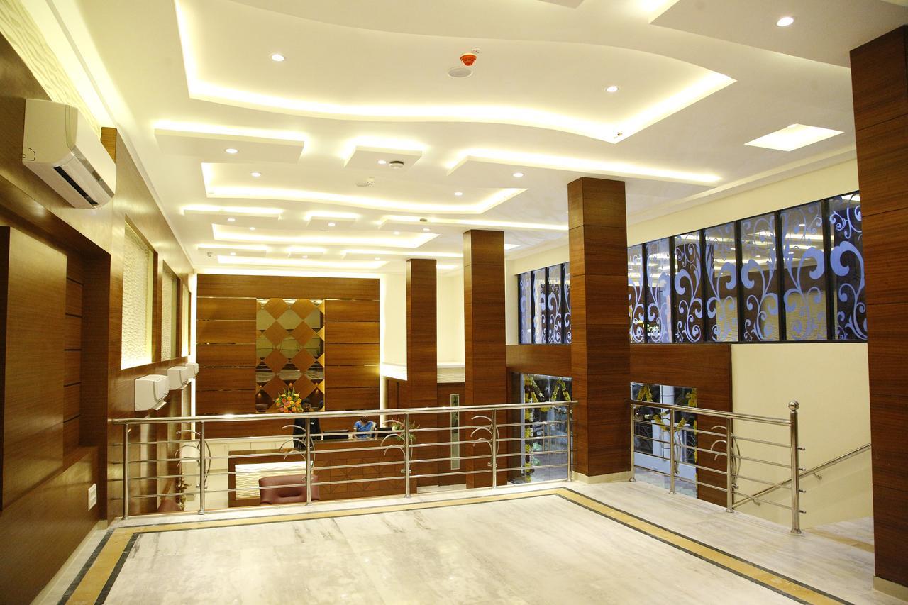 Poppys S.E.T Residency Hotel Kumbakonam Exterior photo