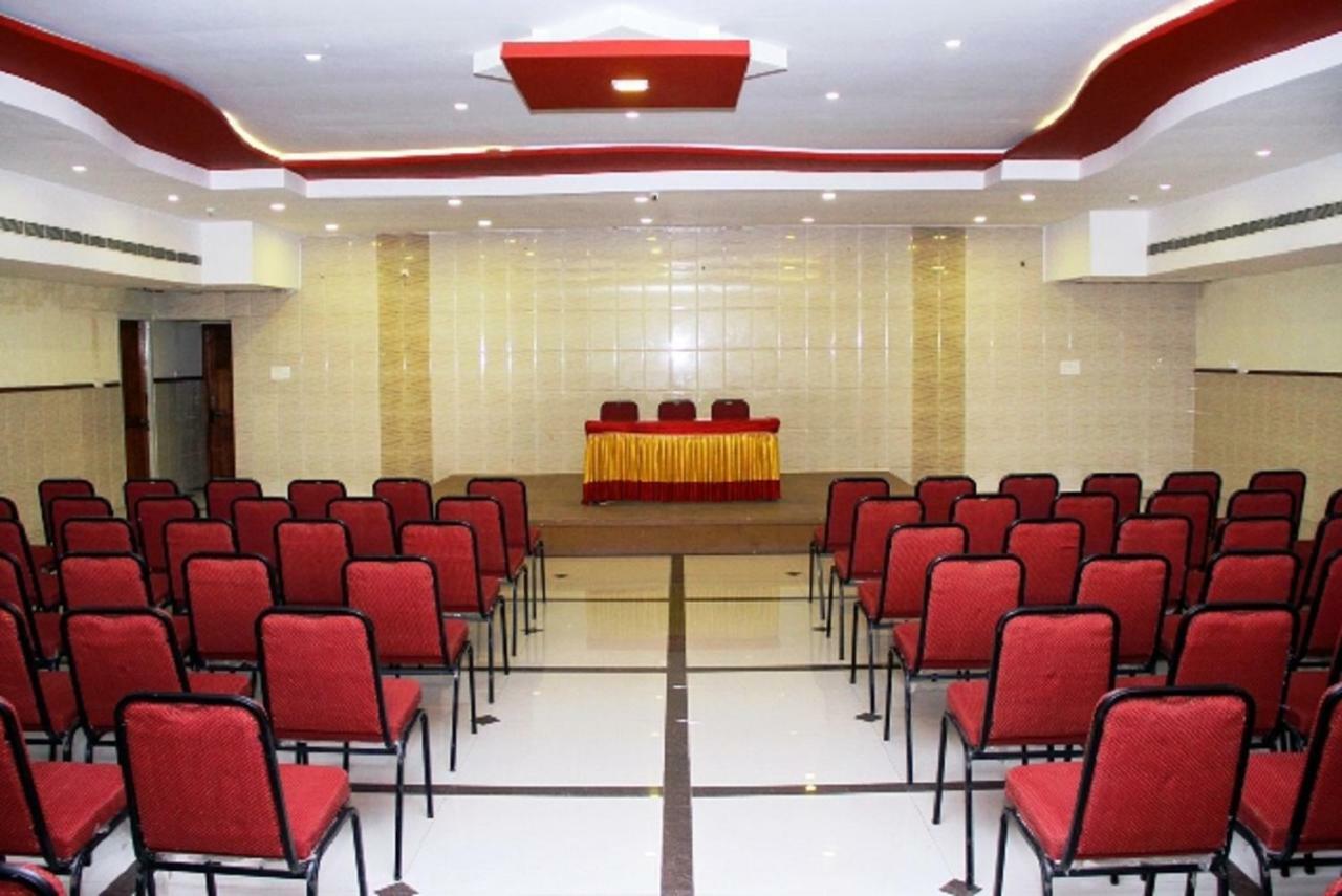 Poppys S.E.T Residency Hotel Kumbakonam Exterior photo