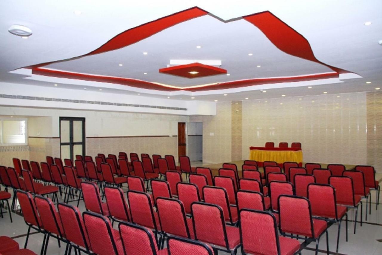 Poppys S.E.T Residency Hotel Kumbakonam Exterior photo